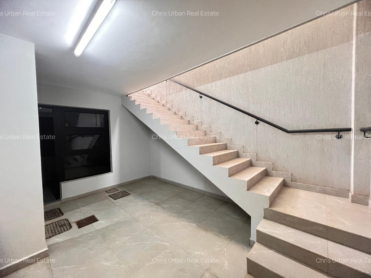 4 Bed Villa with En Suite at James Gichuru - 17