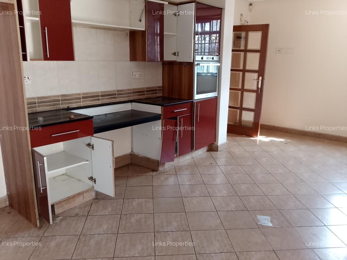 5 Bed Townhouse with En Suite at Karen - 3