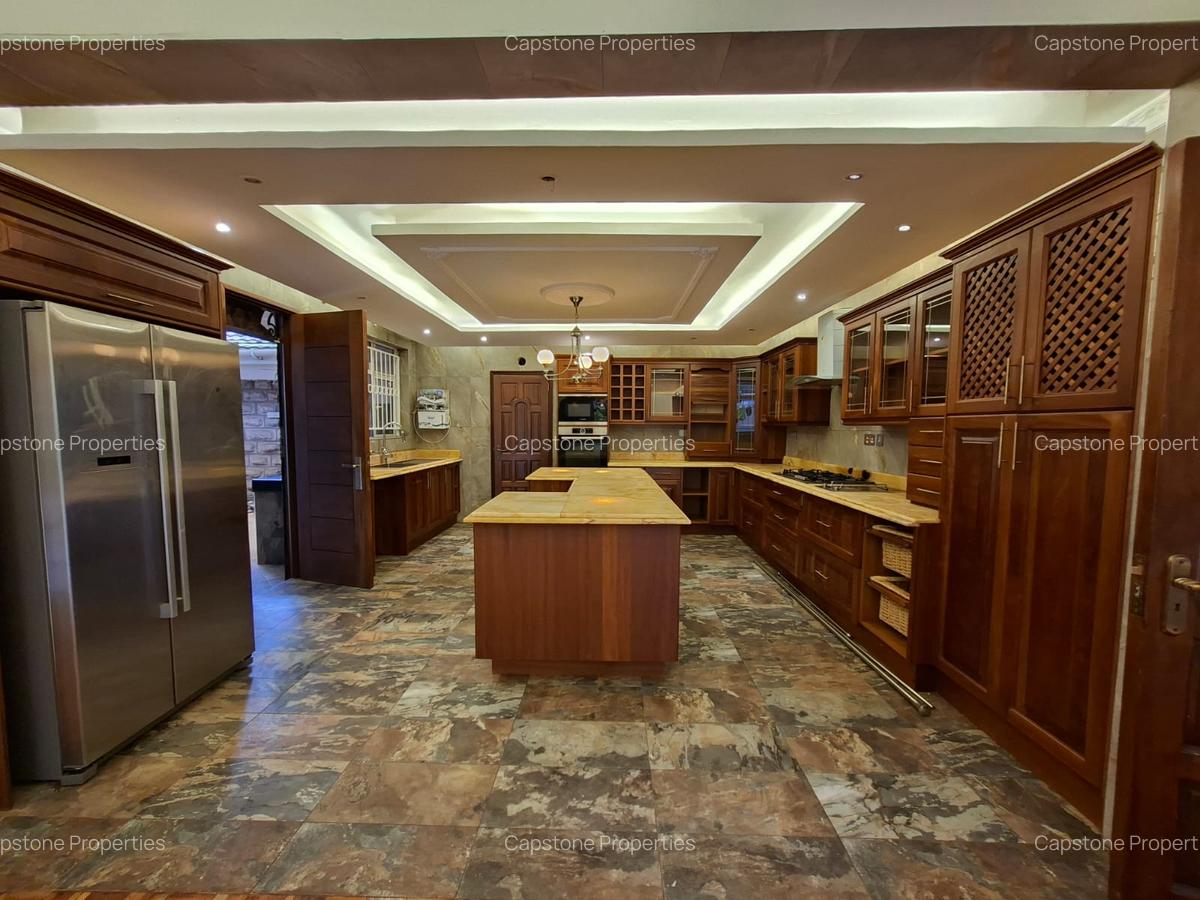 4 Bed House with En Suite in Runda - 6