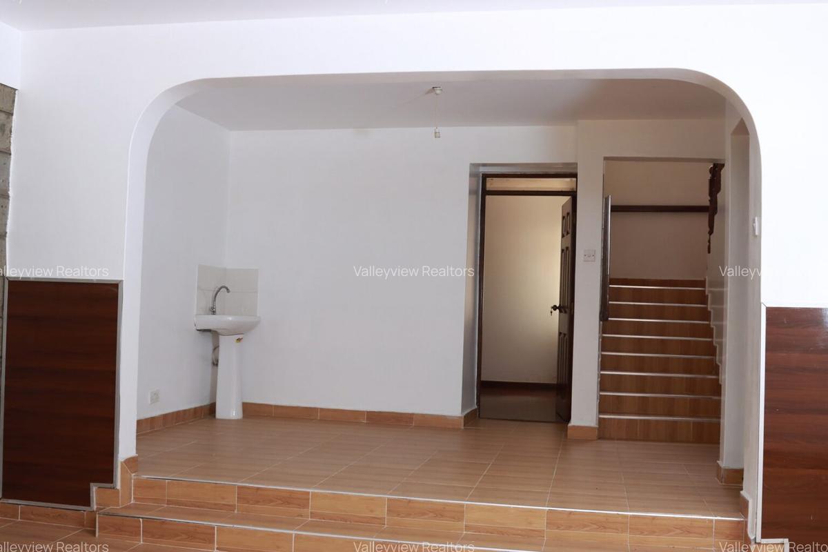 4 Bed Townhouse with En Suite at Kileleshwa - 4
