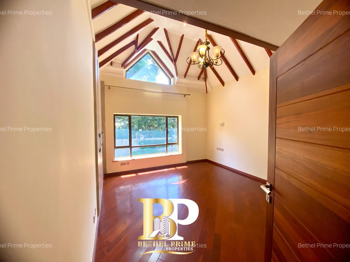 5 Bed Townhouse with En Suite in Lavington - 5