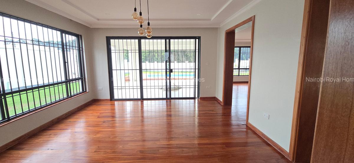 6 Bed House with En Suite at Loresho Road - 6