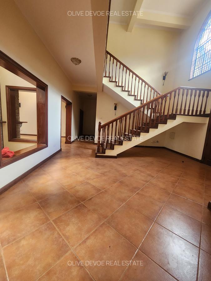 6 Bed Villa with En Suite in Karen - 4