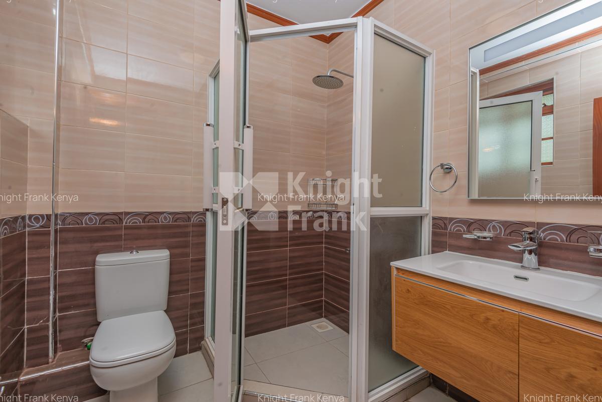 4 Bed House with En Suite at Pepo Lane - 8