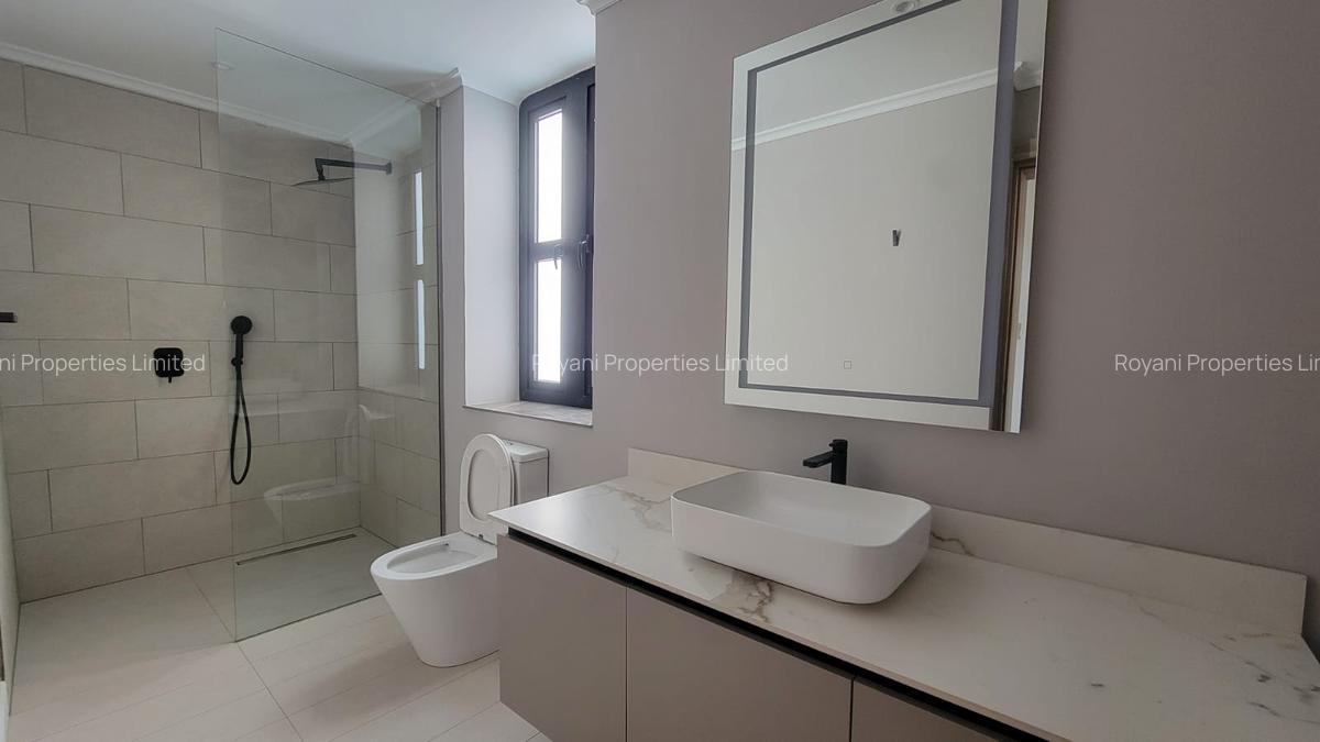 4 Bed Townhouse with En Suite in Runda - 8