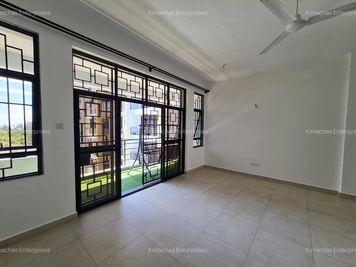 3 Bed Apartment with En Suite at Green Wood Drive - 13