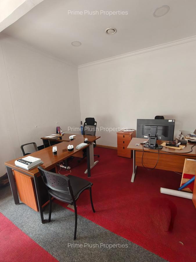 4,505 ft² Office with Parking in Parklands - 9
