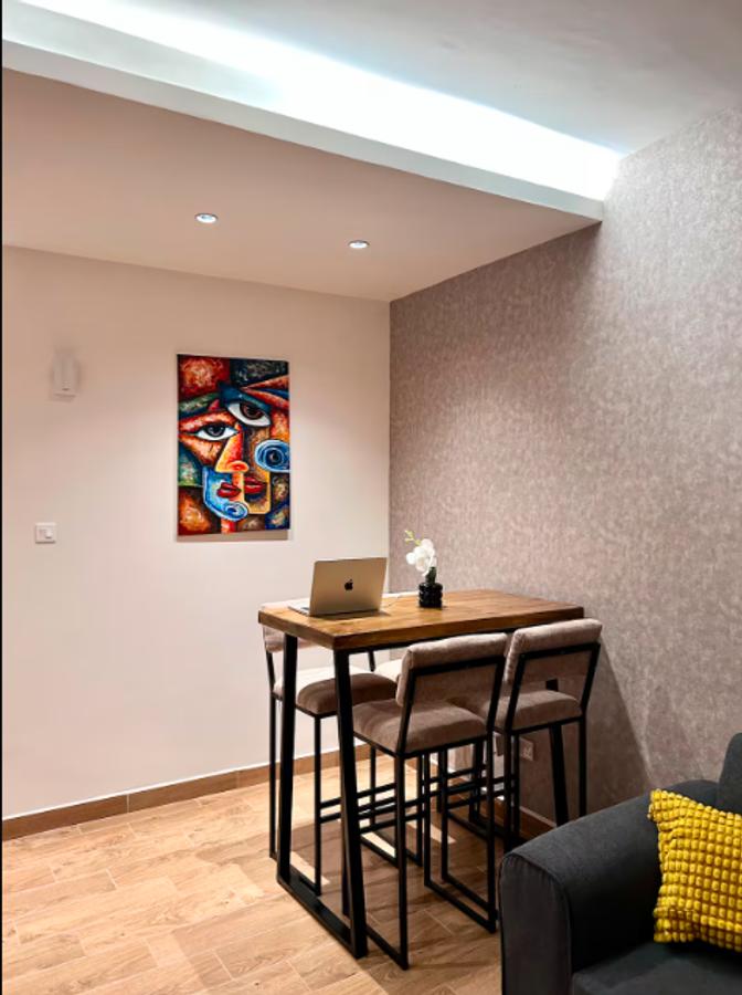 Studio Apartment with En Suite in Kilimani - 11