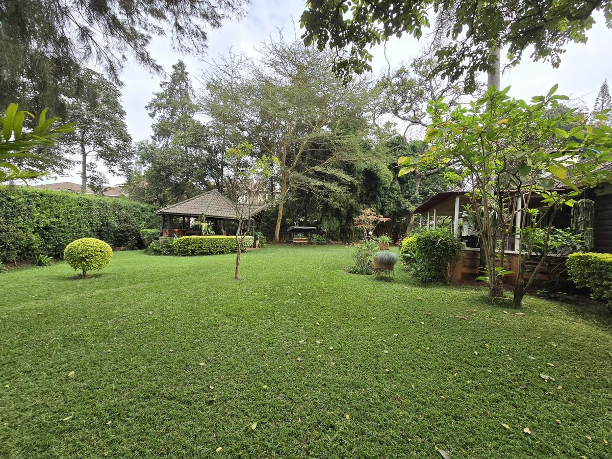 4 Bed House with En Suite at Lavington - 7