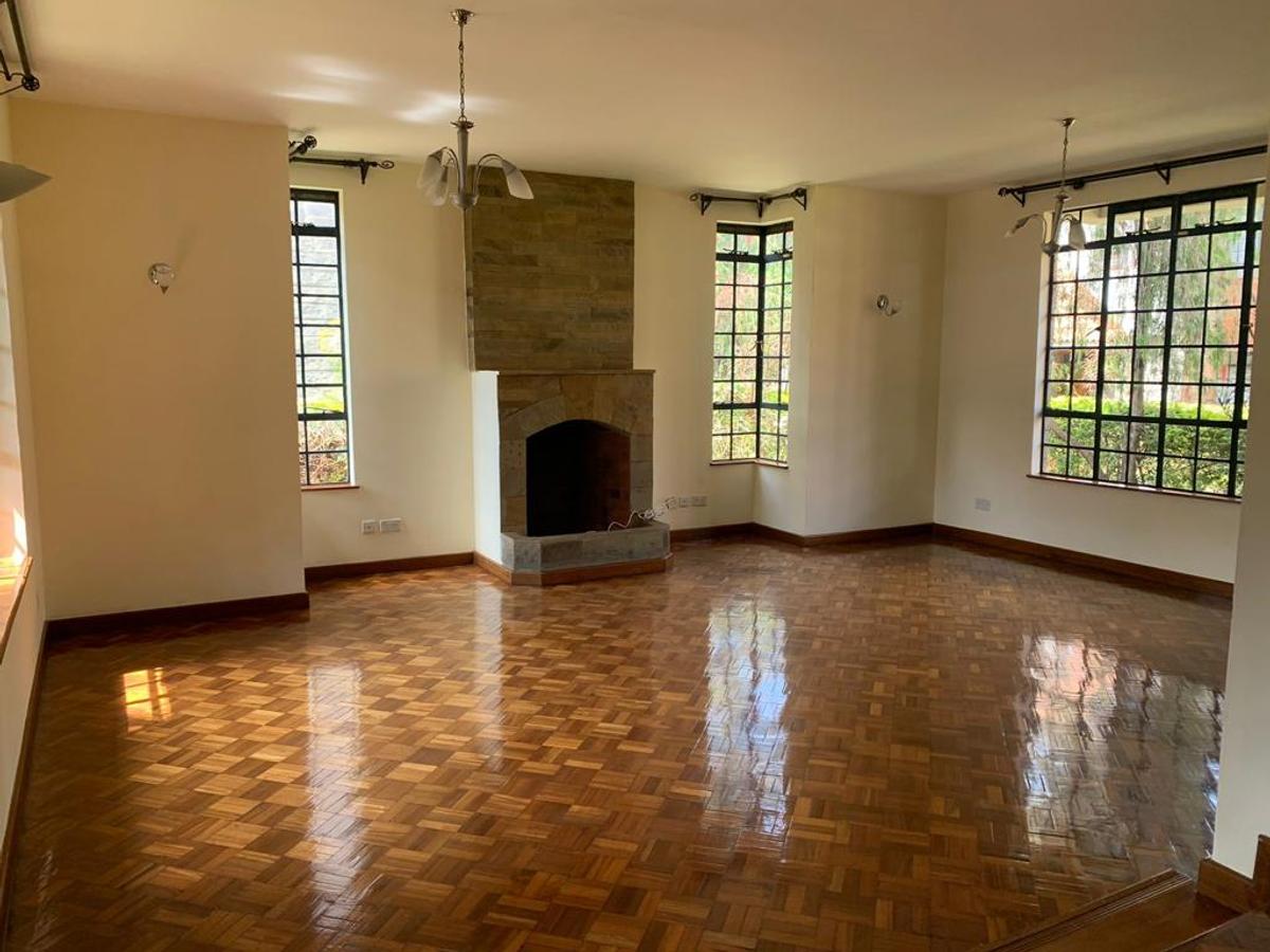4 Bed Townhouse with En Suite in Lavington - 6