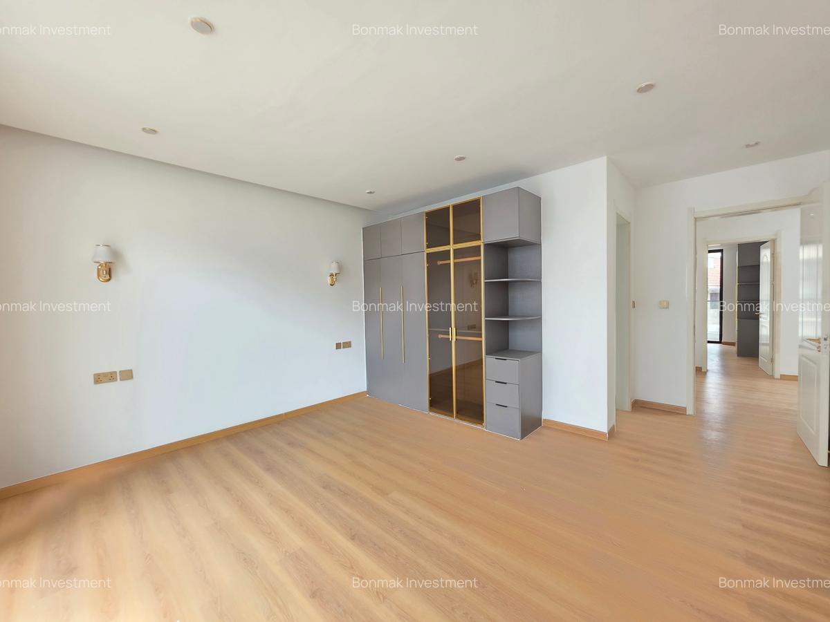 5 Bed Townhouse with En Suite at Issac Gathanju - 13