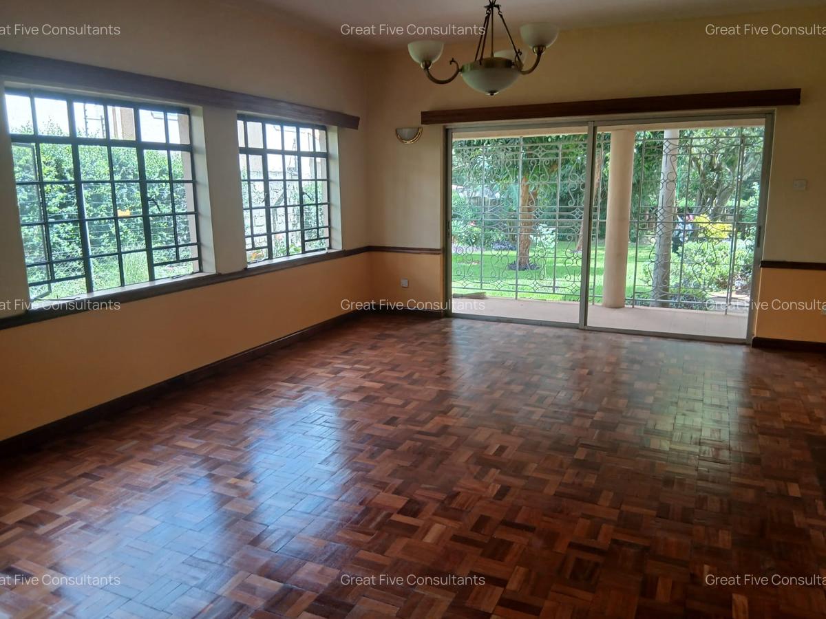 5 Bed Villa with En Suite in Runda - 8