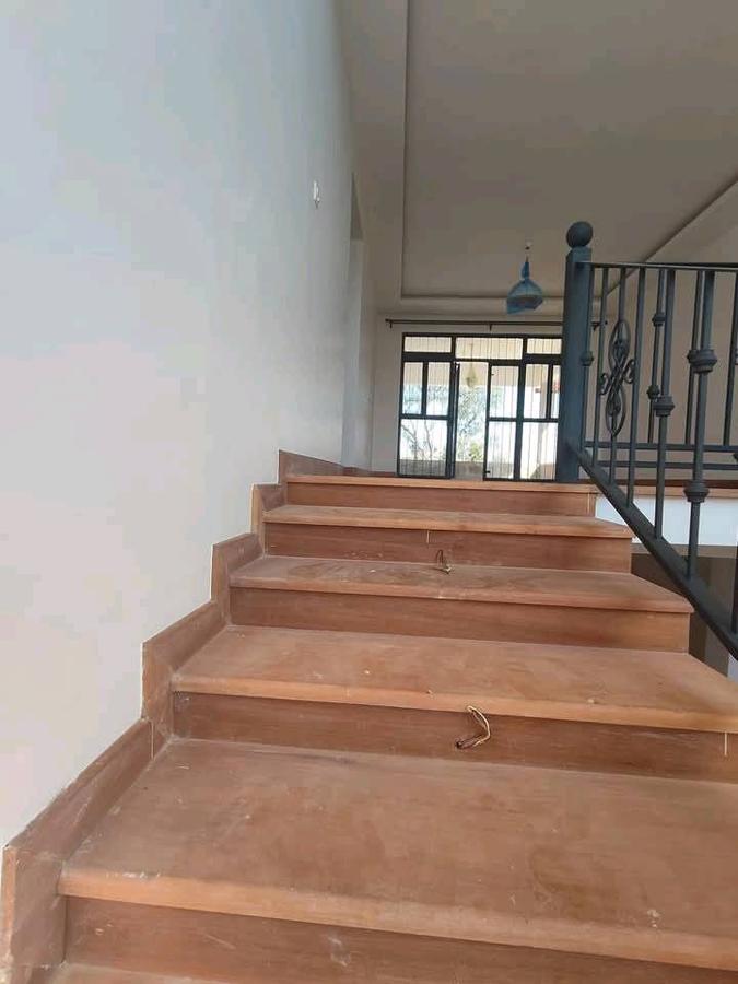 4 Bed House with En Suite at Bogani Road - 11