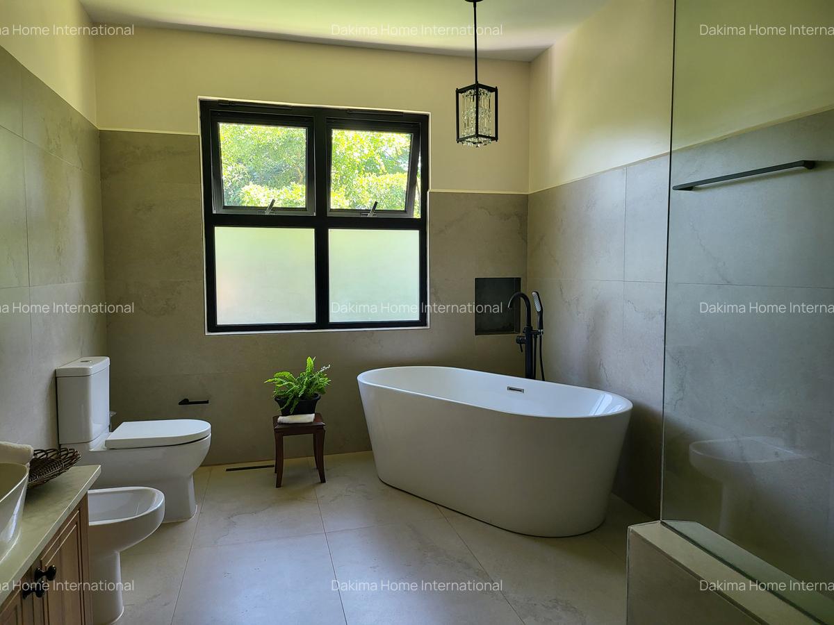 5 Bed House with En Suite in Runda - 15