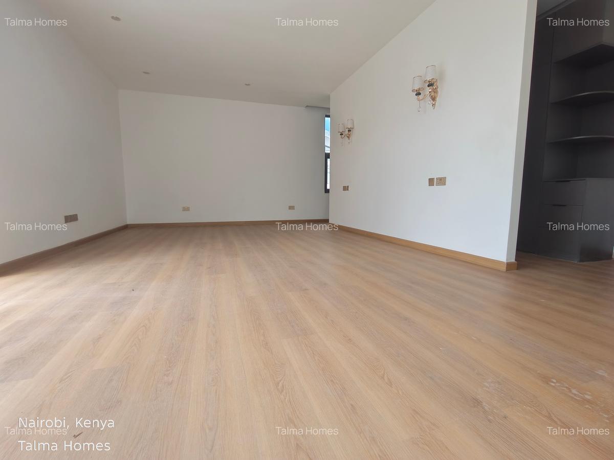 4 Bed Townhouse with En Suite at Off Isaac Gathanju - 16