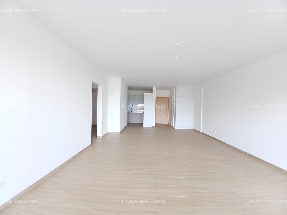 3 Bed Apartment with En Suite at Lavington - 10