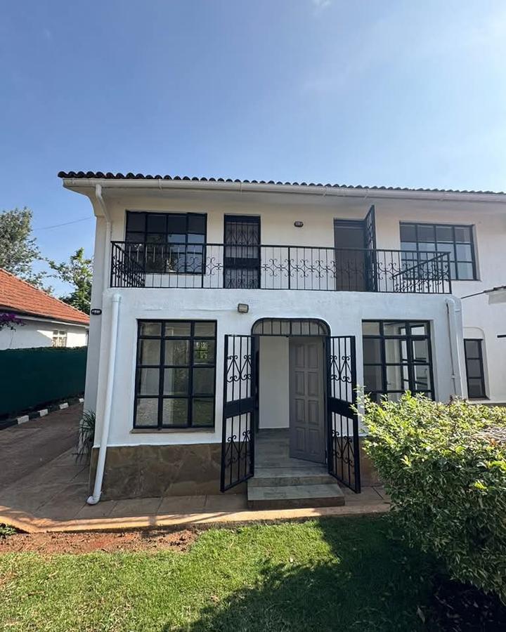 4 bed townhouse with en suite at kilimani