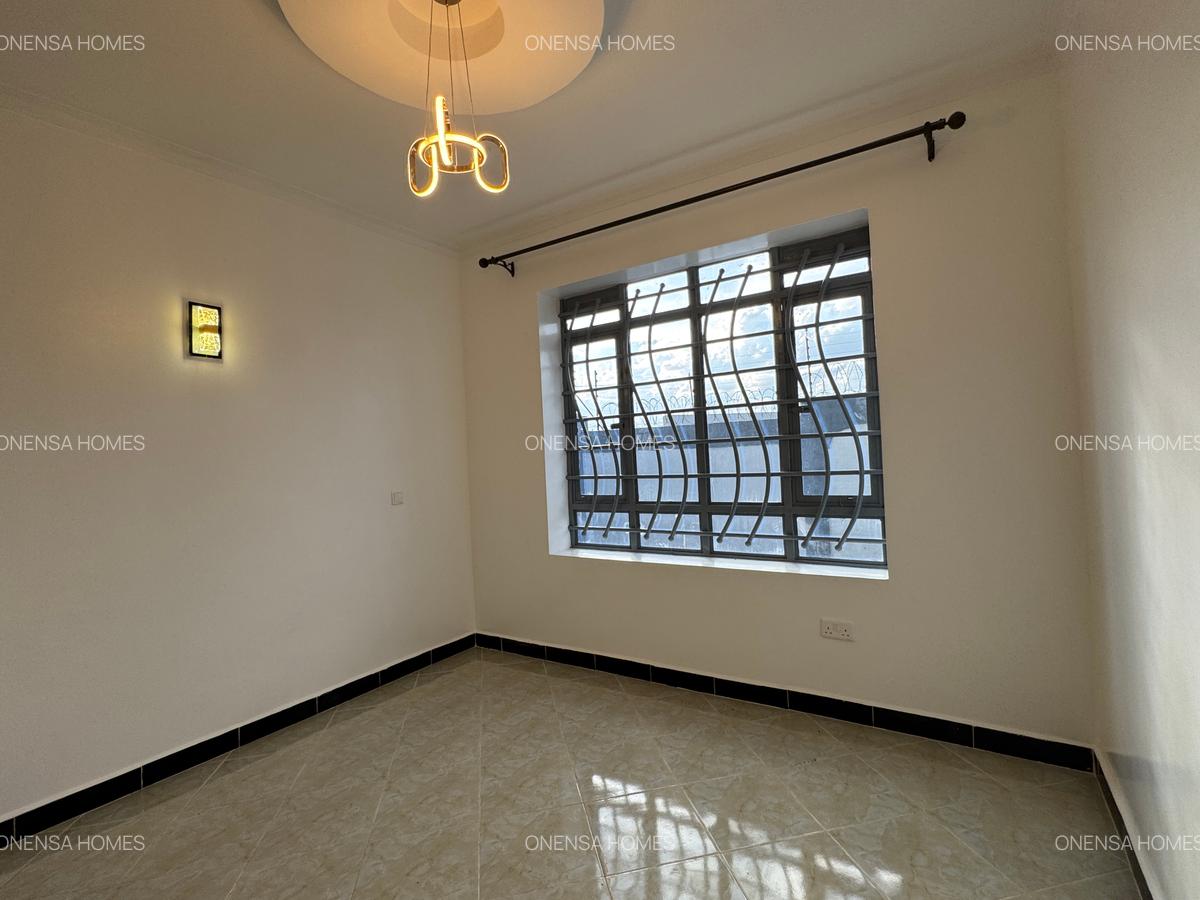 4 Bed House with En Suite in Eastern ByPass - 14
