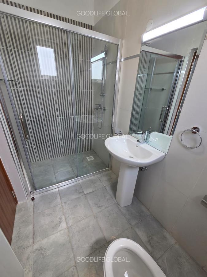 3 Bed Apartment with En Suite in Westlands Area - 15