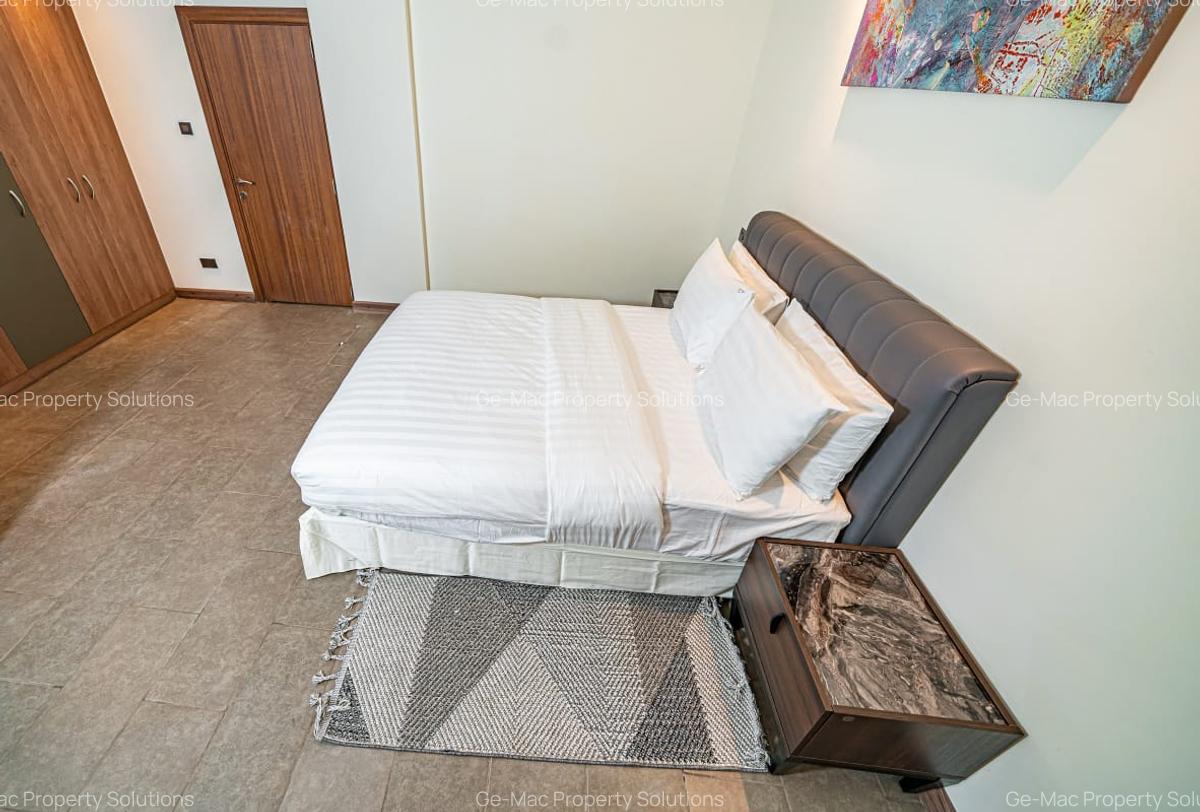 Serviced 2 Bed Apartment with En Suite in Westlands Area - 6