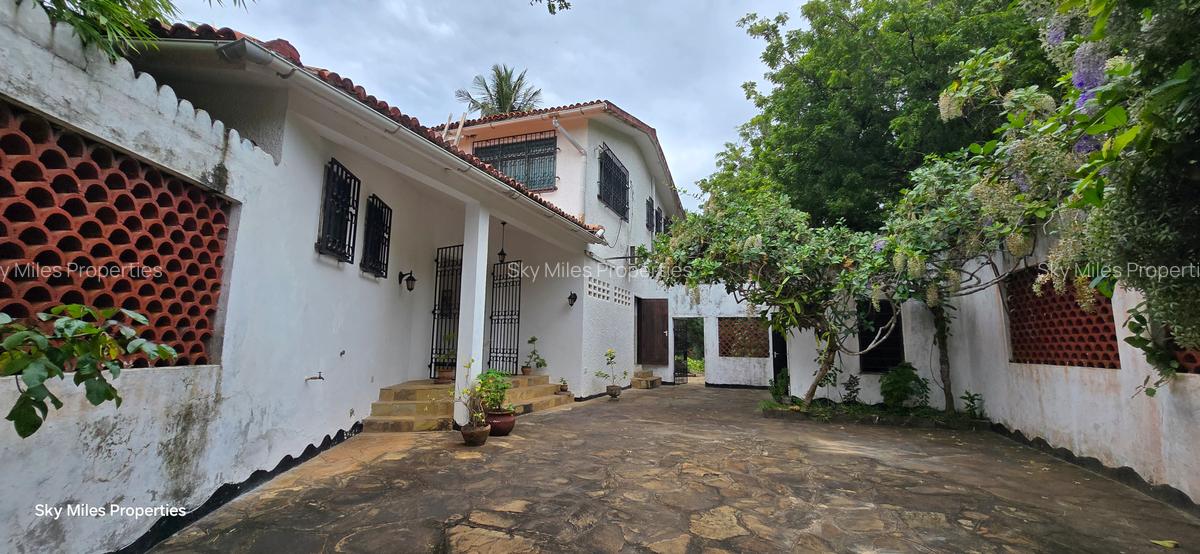 4 Bed Villa with En Suite at Kikambala - 8