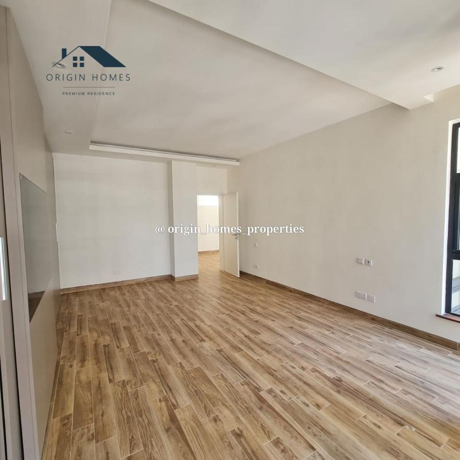 3 Bed Apartment with En Suite at Riverside Drive - 8