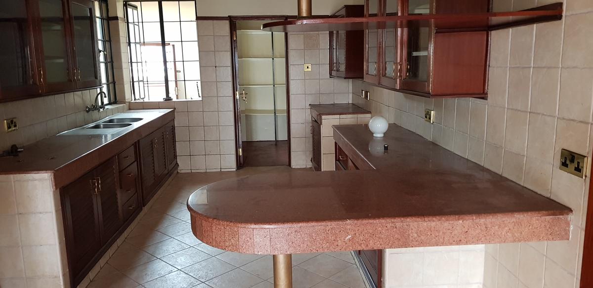 4 Bed Townhouse with En Suite at Riara Road - 16