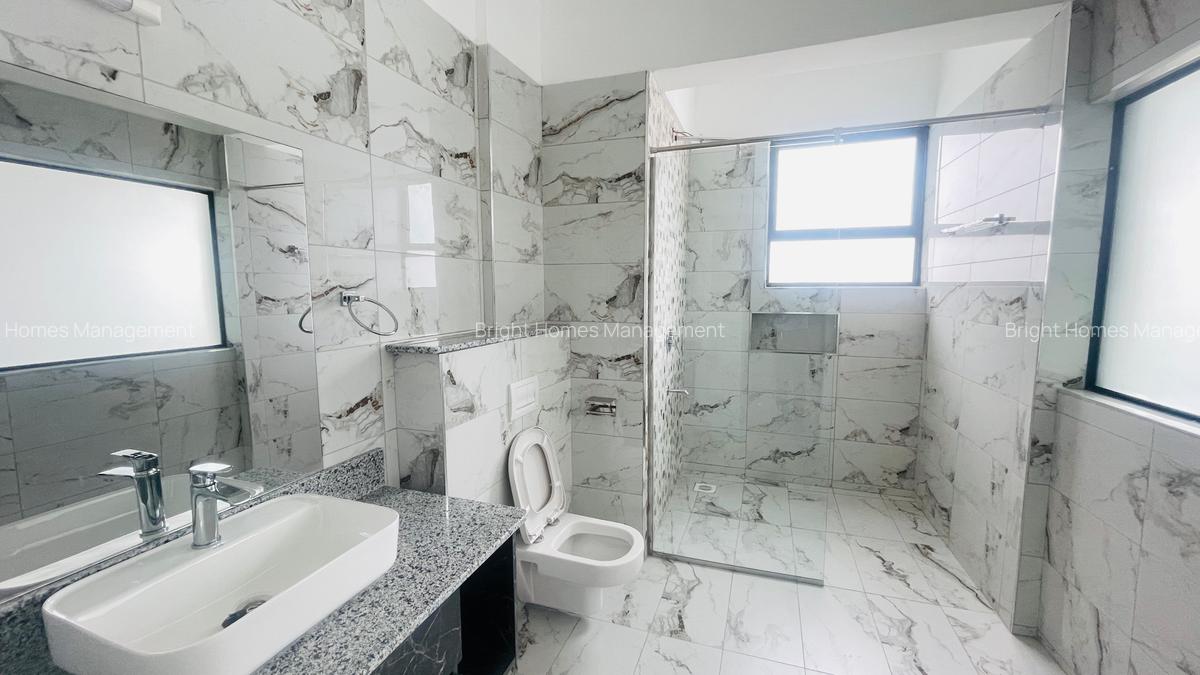 2 Bed Apartment with En Suite in Kilimani - 12