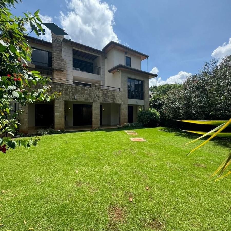 5 Bed Townhouse with En Suite at Lavington - 1