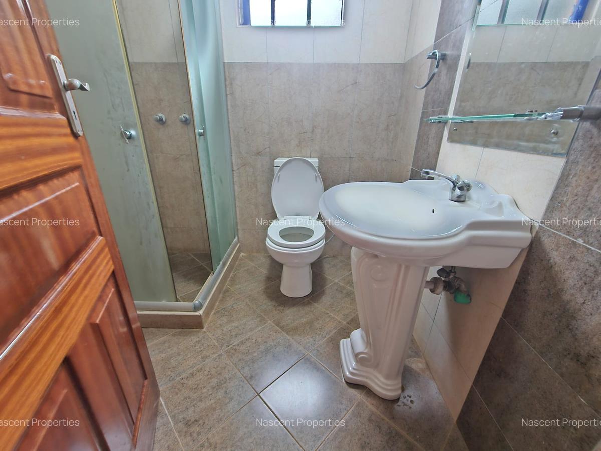 4 Bed Villa with En Suite in Runda - 12