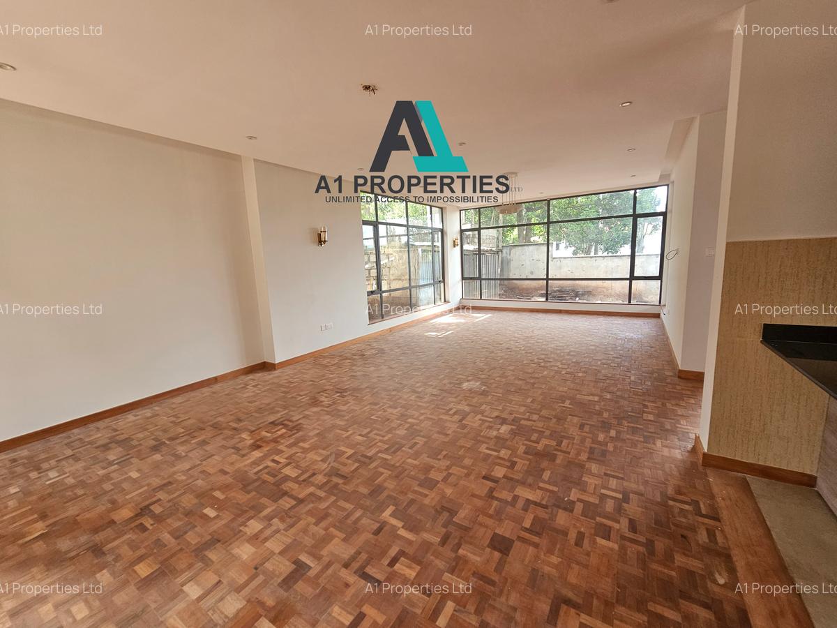 5 Bed Townhouse with En Suite in Lavington - 4