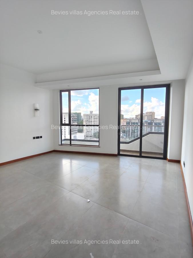 4 Bed Apartment with En Suite at Riverside - 6