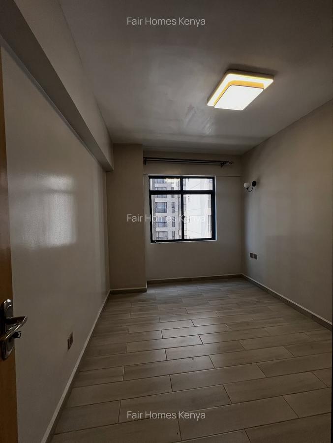 3 Bed Apartment with En Suite at Othaya Road - 5