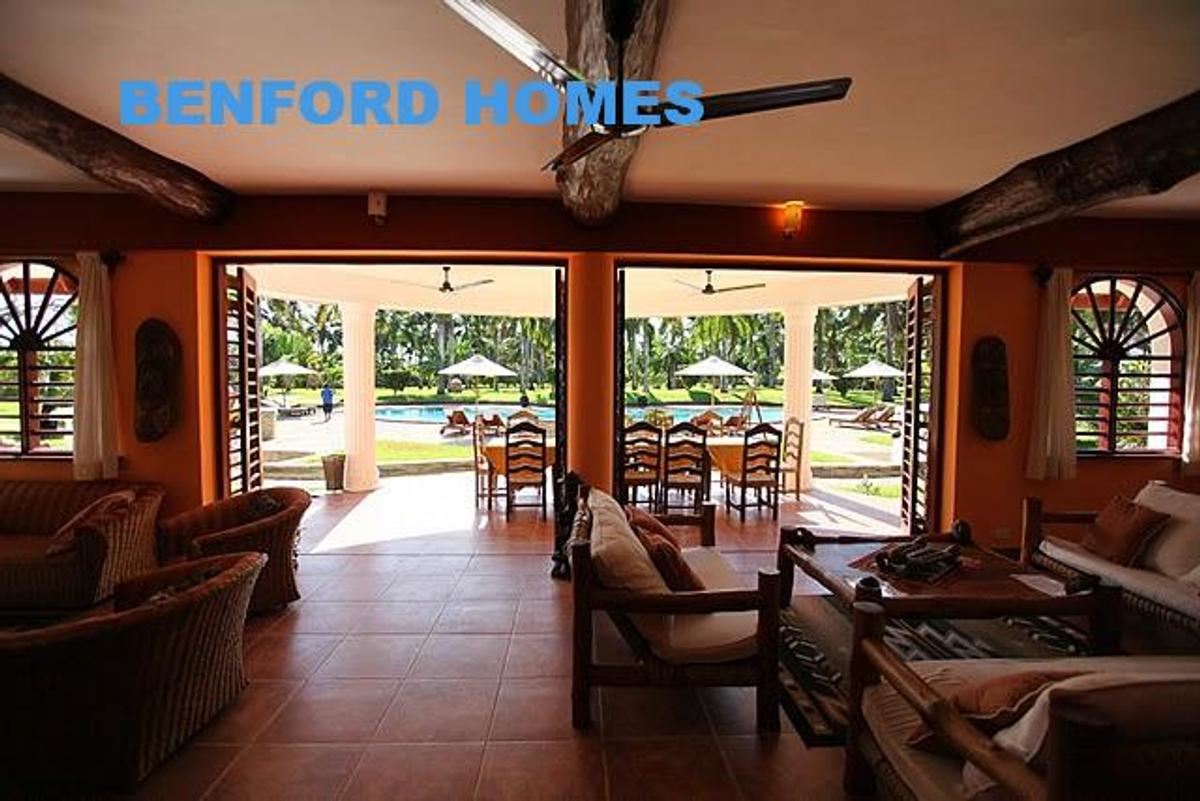 6 Bed Villa in Diani - 4