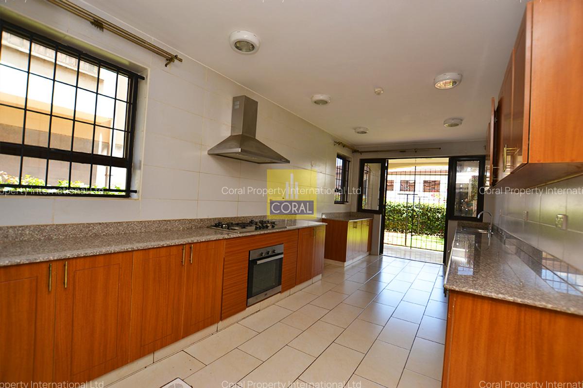 4 Bed House with Swimming Pool in Runda - 6