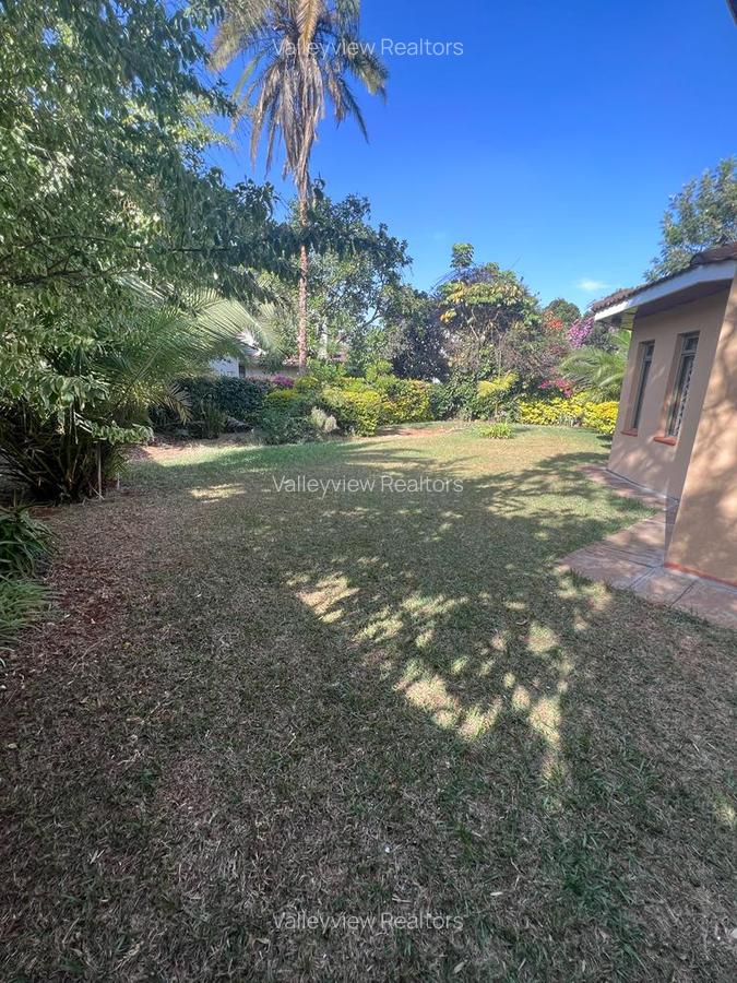4 Bed Townhouse with En Suite at Lavington - 9