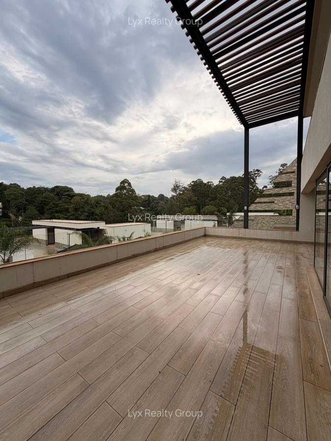 4 Bed Villa with En Suite in Spring Valley - 11