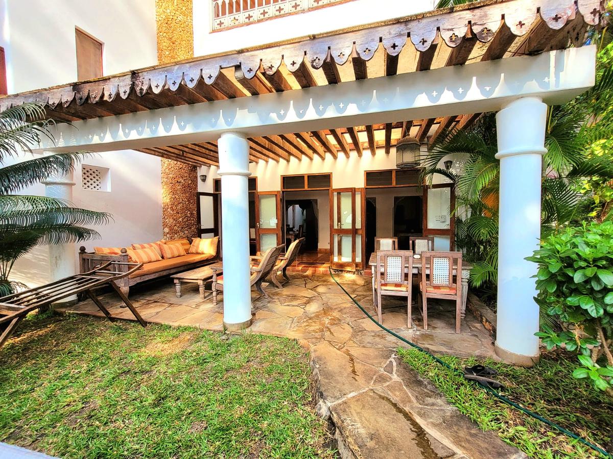 4 Bed Villa with En Suite in Diani - 5