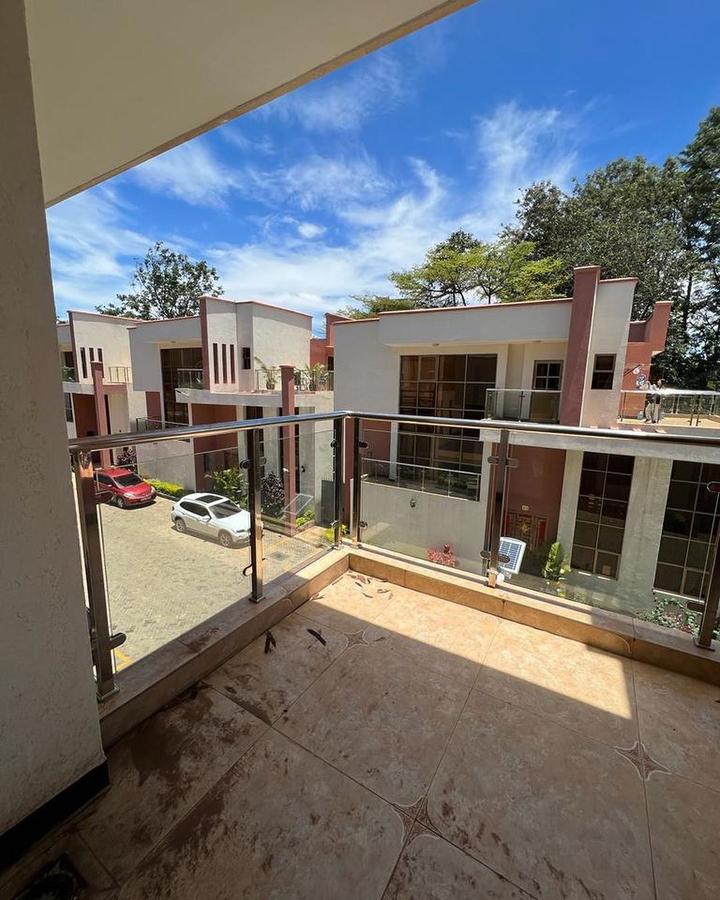 5 Bed Townhouse with En Suite in Lavington - 10