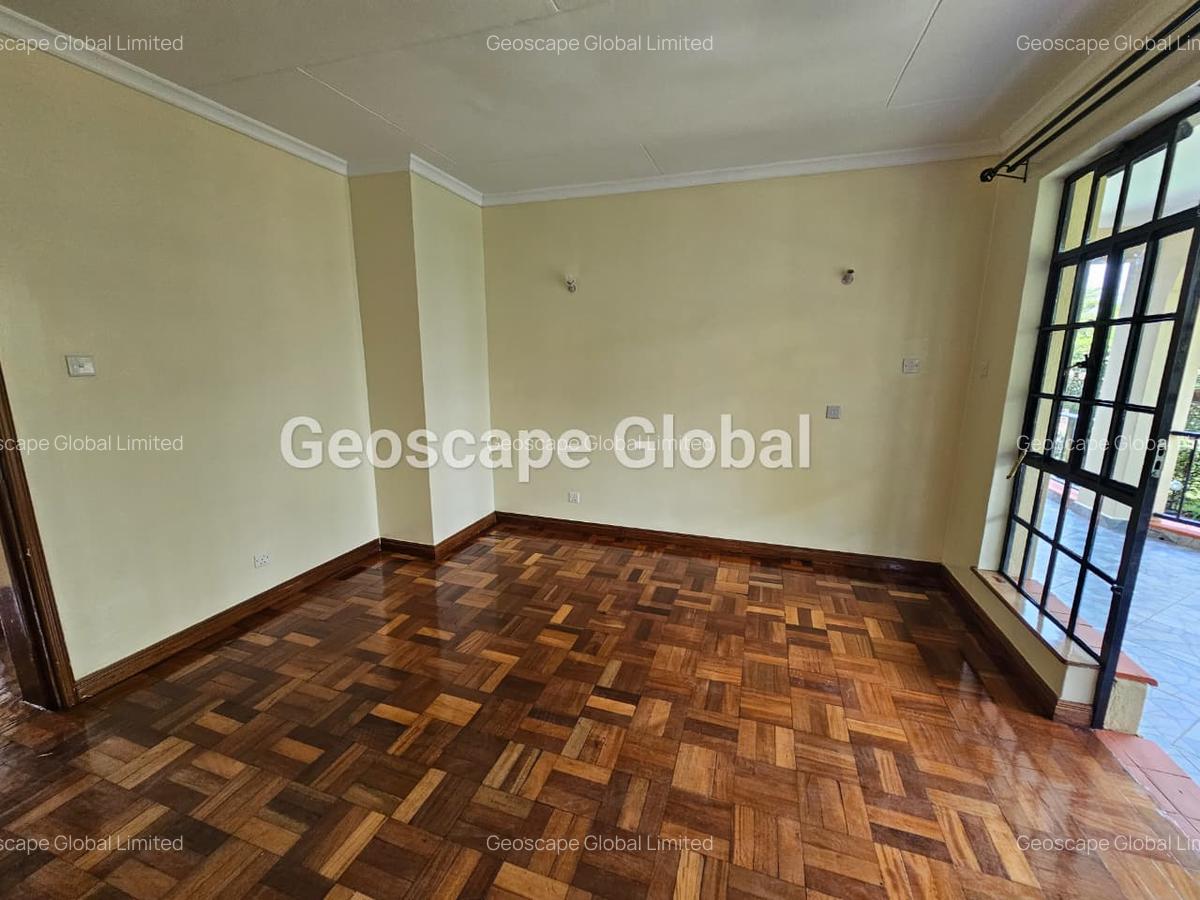 4 Bed House with En Suite in Runda - 10