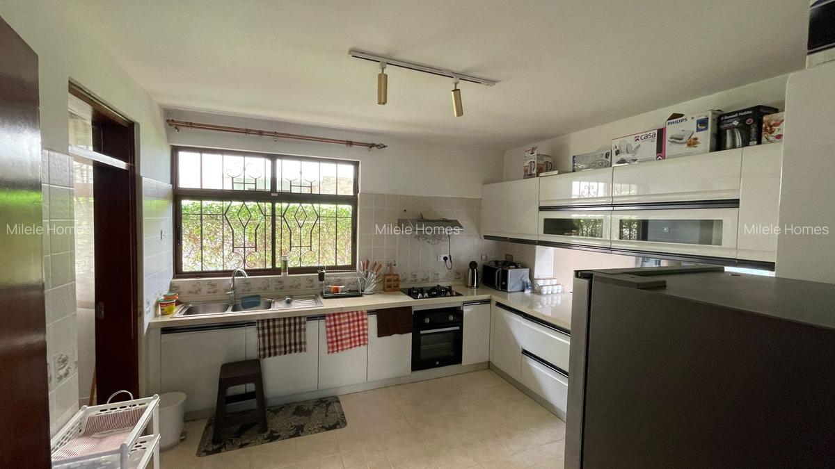 4 Bed Townhouse with En Suite in Runda - 4