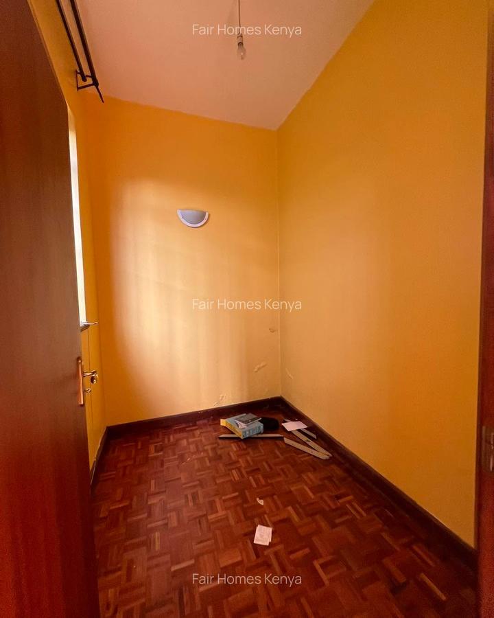4 Bed Townhouse with En Suite at Lavington Green - 4