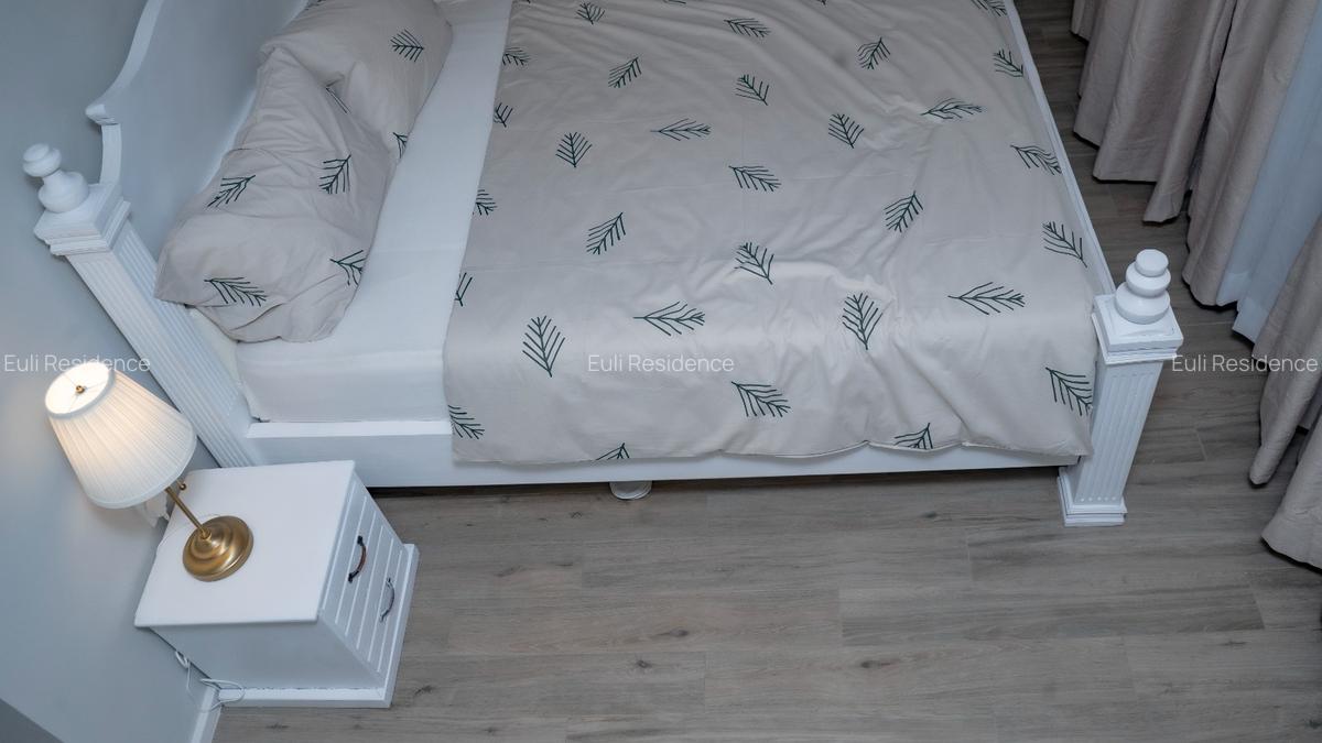 Serviced 2 Bed Apartment with En Suite at Red Hill - 13