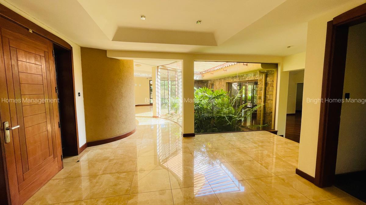 5 Bed Villa with En Suite in Runda - 13