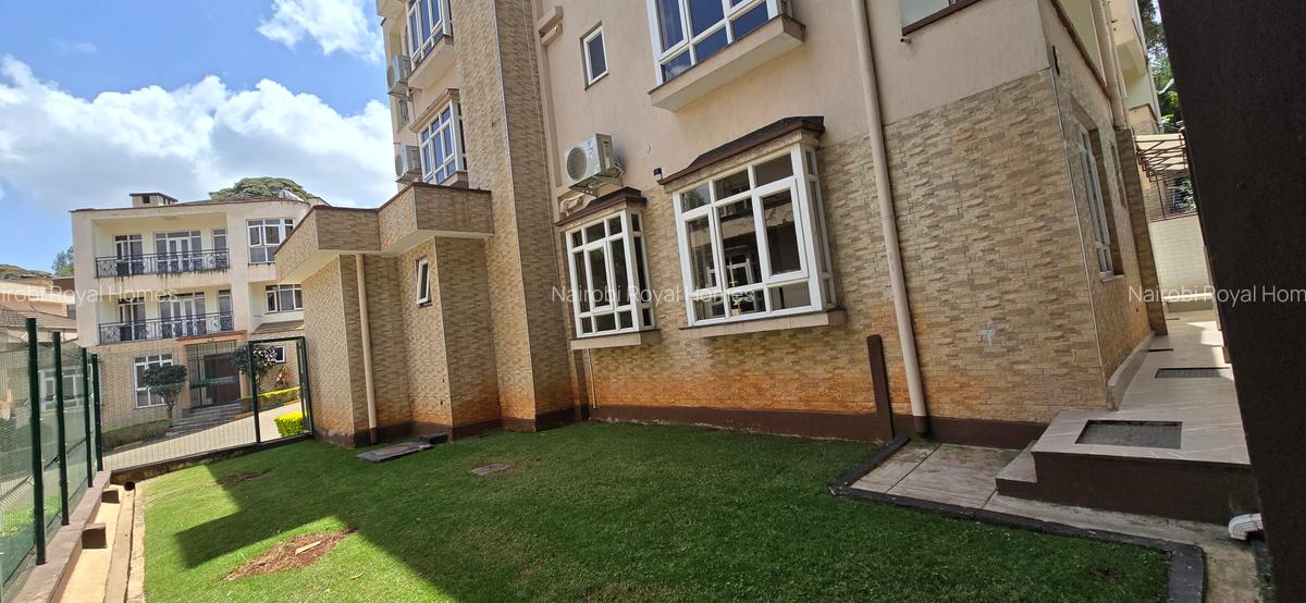 5 Bed Townhouse with En Suite at Lavington Green - 7