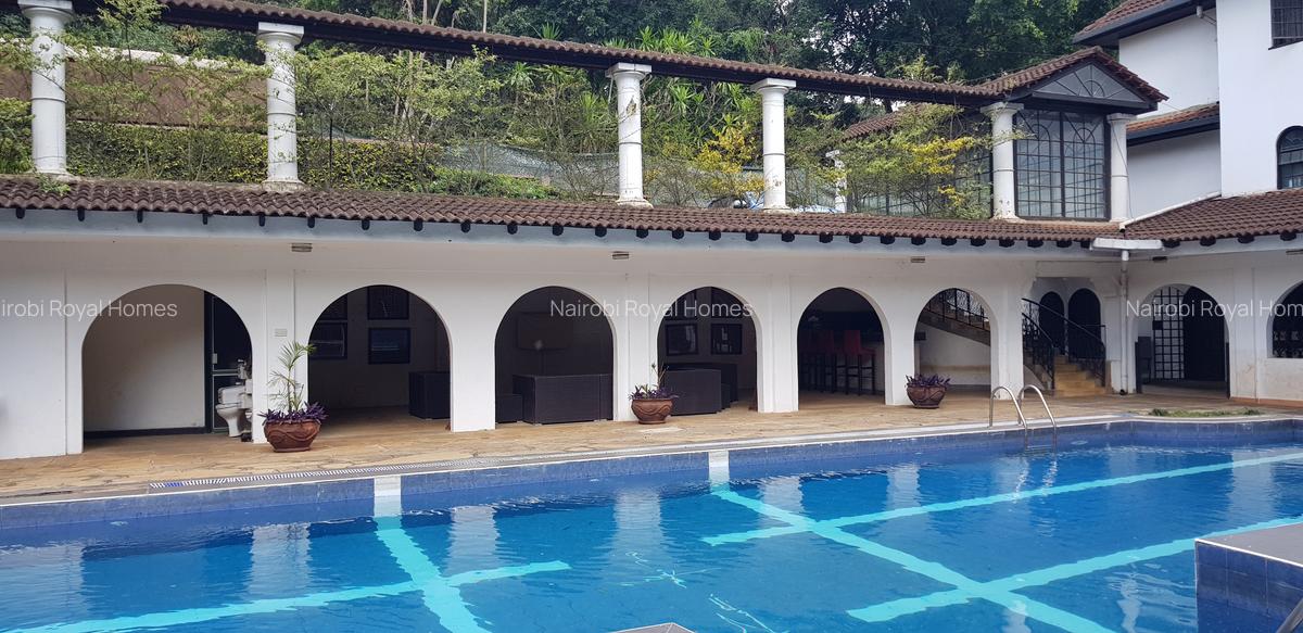 4 Bed Townhouse with En Suite at Lavington Riveside - 5