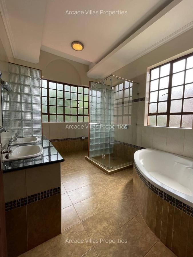 4 Bed Villa with Staff Quarters in Rosslyn - 12