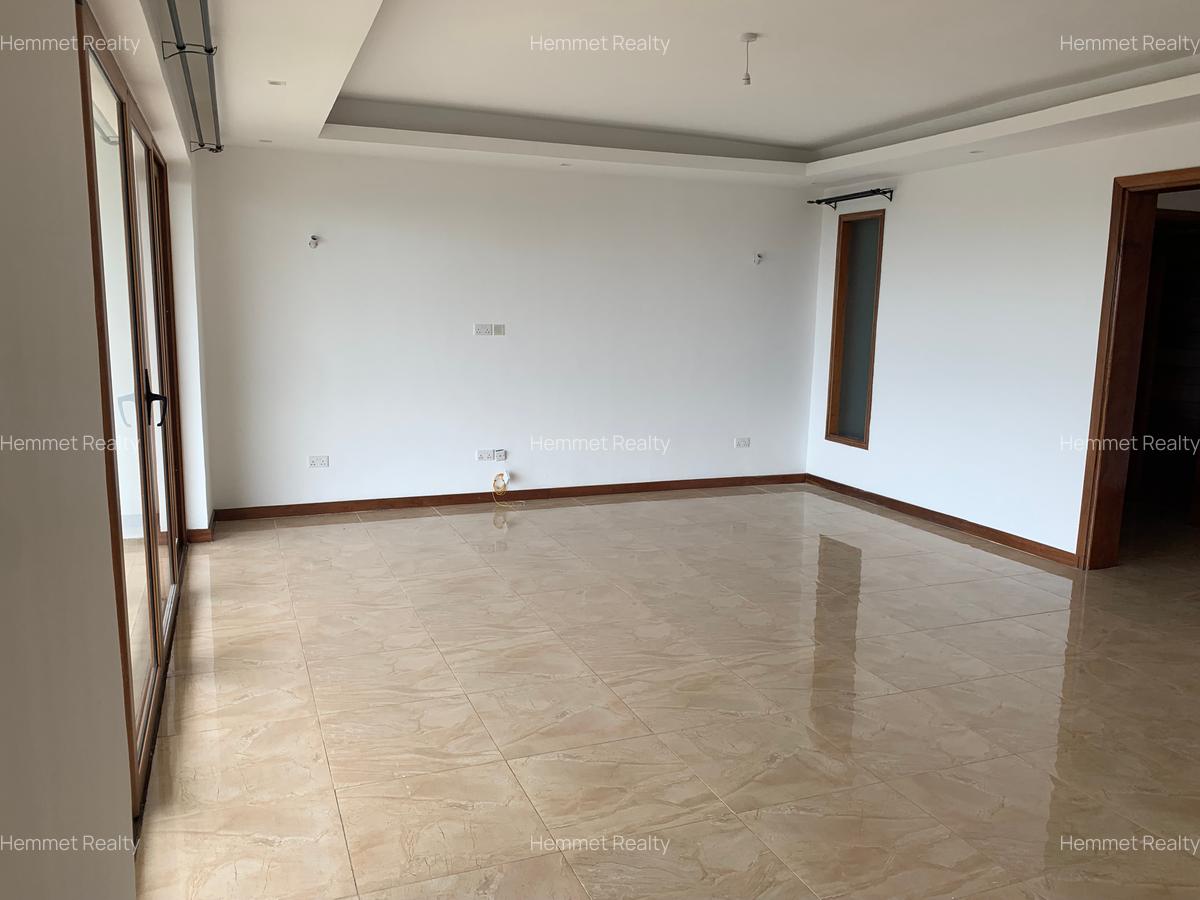 3 Bed Apartment with En Suite in Lavington - 3