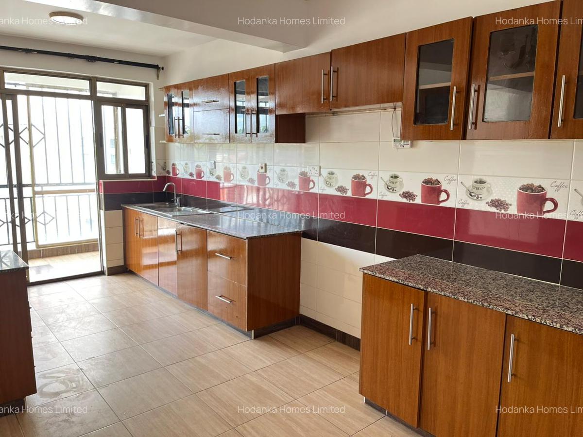 Serviced 3 Bed Apartment with En Suite in Kilimani - 19