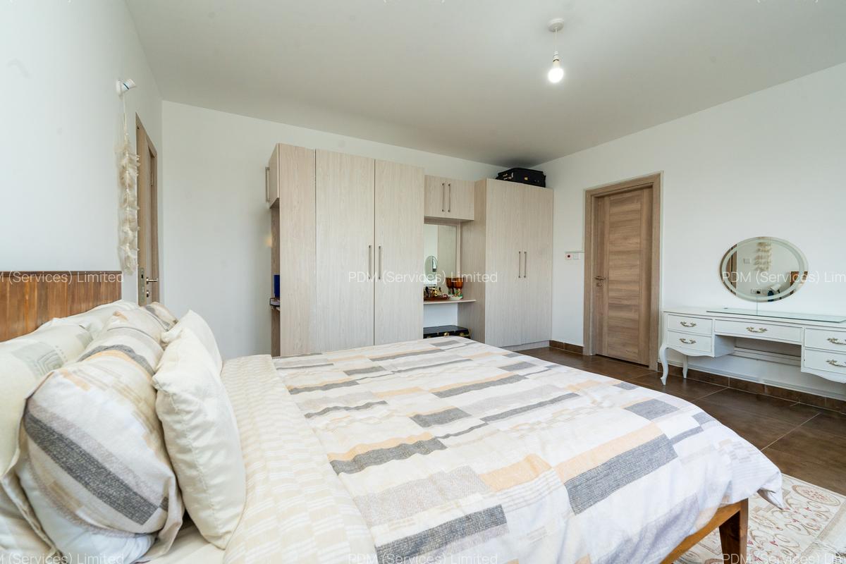3 Bed Apartment with En Suite in Westlands Area - 12